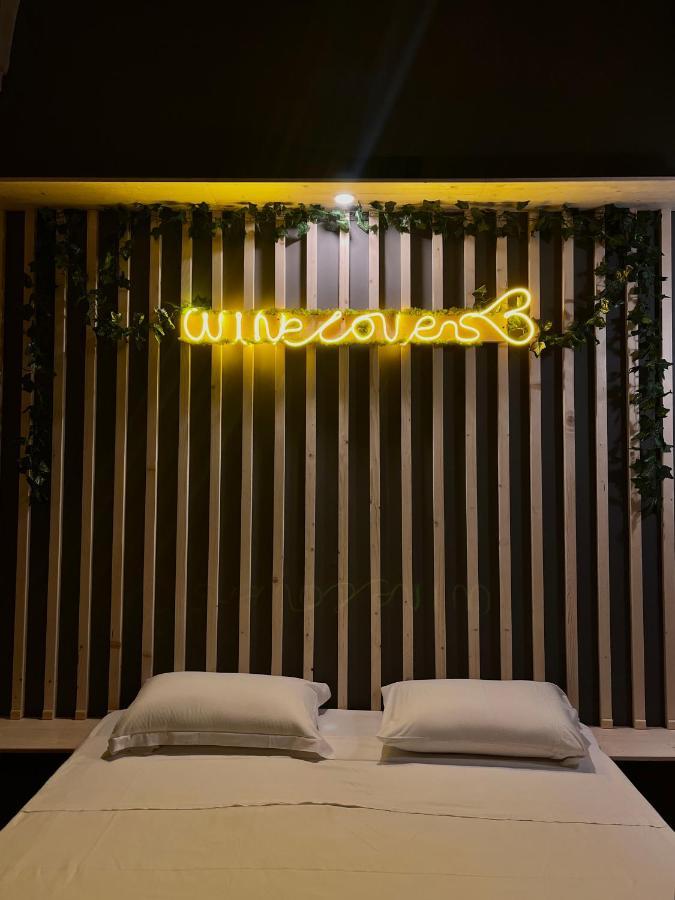Wineexperience- Wine&Jacuzzi Suite Lecce Exterior foto