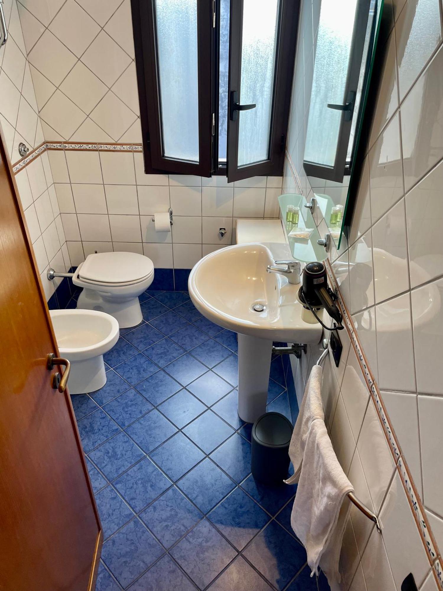 Wineexperience- Wine&Jacuzzi Suite Lecce Exterior foto