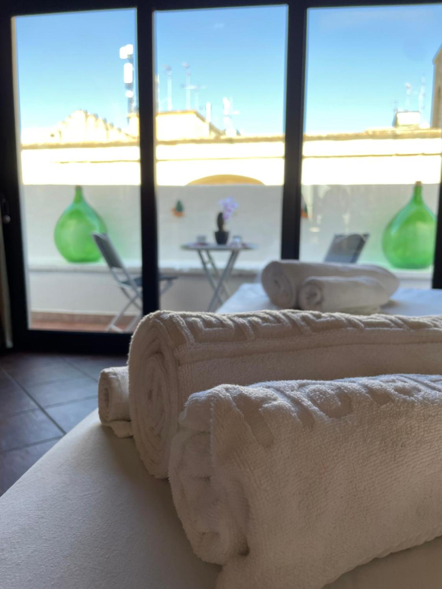 Wineexperience- Wine&Jacuzzi Suite Lecce Exterior foto
